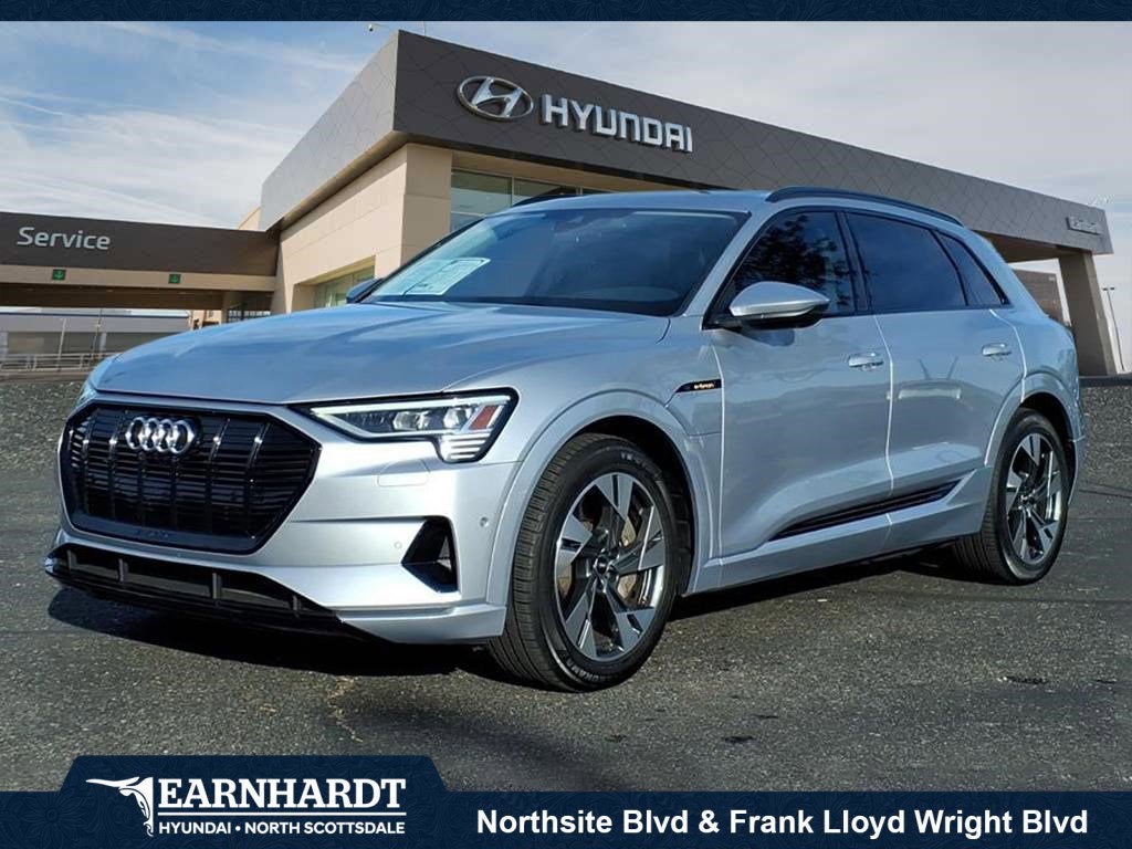 2022 Audi e-tron Premium