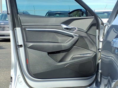 2022 Audi e-tron Premium