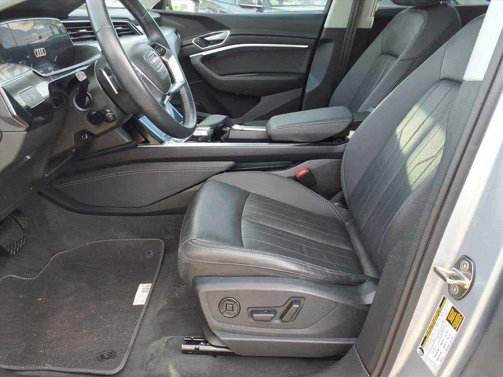 2022 Audi e-tron Premium