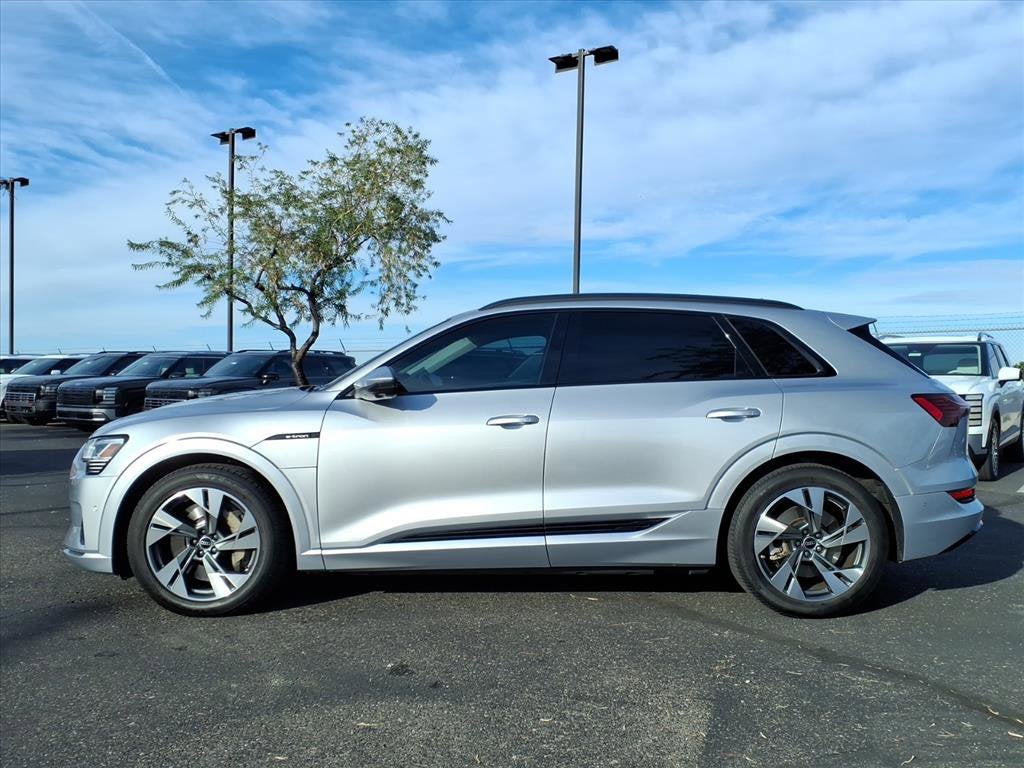 2022 Audi e-tron Premium