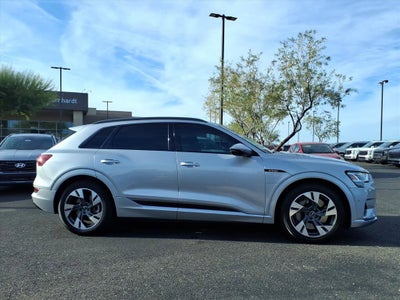 2022 Audi e-tron Premium