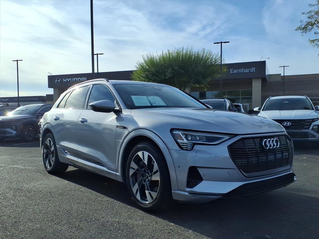 2022 Audi e-tron Premium