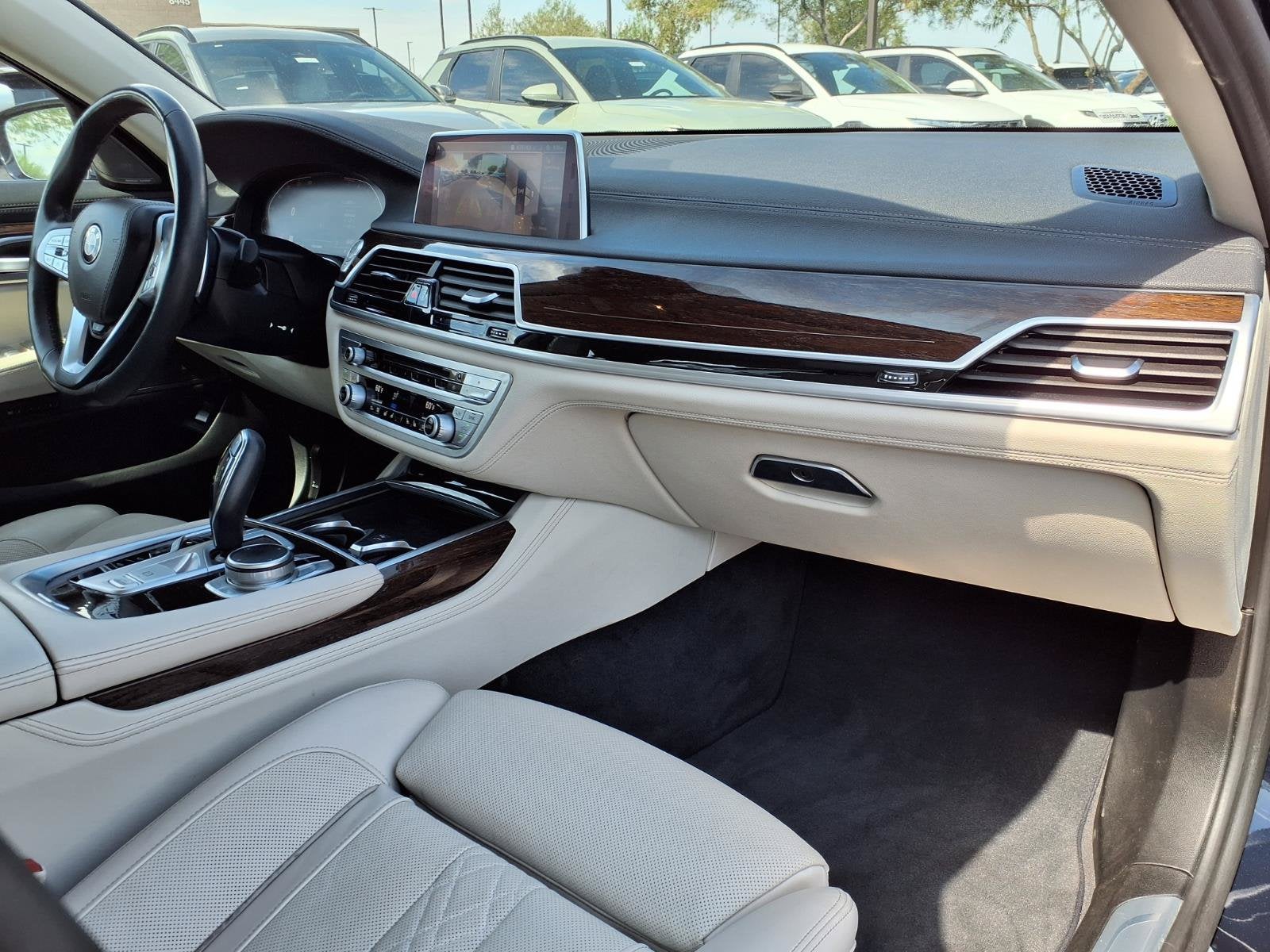 2020 BMW 7 Series 740i