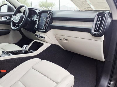 2019 Volvo XC40 Inscription