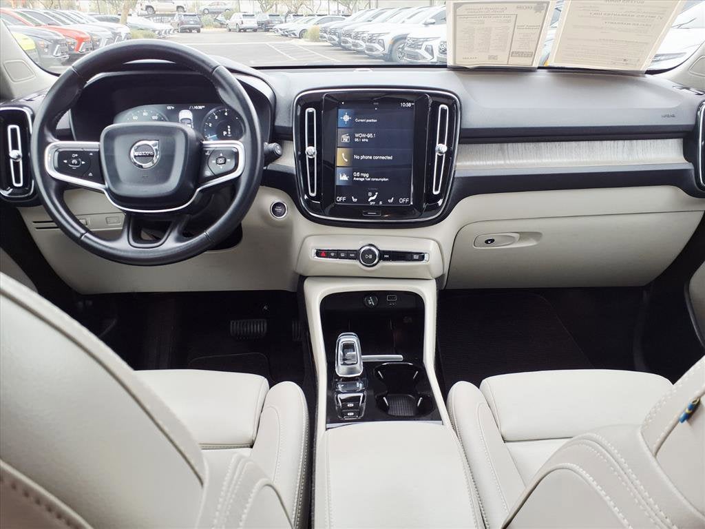 2019 Volvo XC40 Inscription
