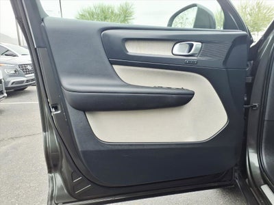 2019 Volvo XC40 Inscription