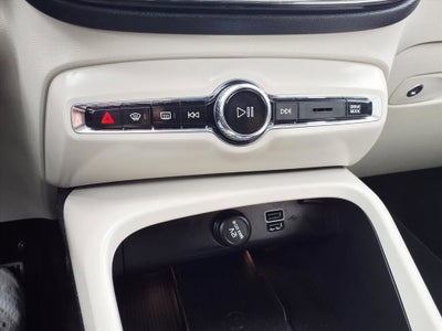 2019 Volvo XC40 Inscription