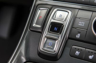 Hyundai Santa Fe gear selector with buttons for Park (P), Reverse (R), Neutral (N), and Drive (D).